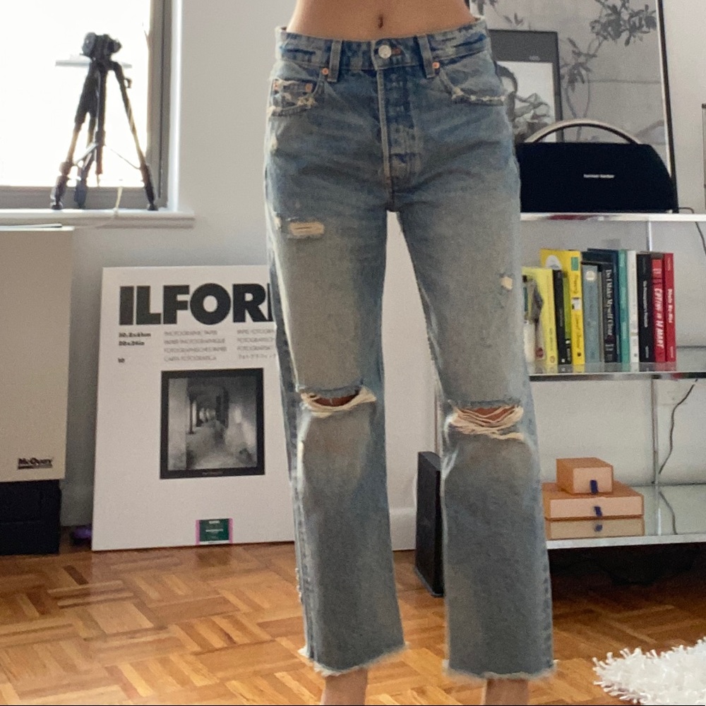 [SOLD] ZARA Ripped Straight Jeans